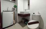 In-room Bathroom 6 Metropolitan Studio Room Tamansari Tera Residence Apartment By Travelio