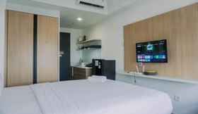 Bedroom 3 Comfy and Well Furnished Studio Collins Boulevard Apartment By Travelio