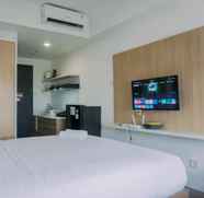 Bedroom 3 Comfy and Well Furnished Studio Collins Boulevard Apartment By Travelio