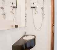 In-room Bathroom 5 Homey and Best Deal Studio Sky House Alam Sutera Apartment By Travelio