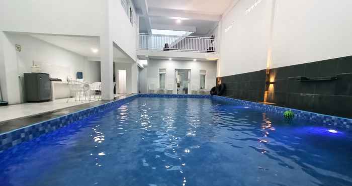 Bangunan OMAH MOECI 2 WITH PRIVATE POOL BY N2K