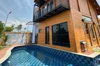 Swimming Pool Sekar Jati Villa