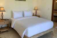 Kamar Tidur Soleil Suites Petitenget By the jero 18