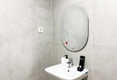 기타 4 Cozy and Good Studio at Pollux Chadstone Apartment By Travelio