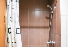 อื่นๆ 2 Comfy and Nice 1BR at Dago Suites Apartment By Travelio