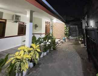 Bên ngoài 2 Homestay Nawasena