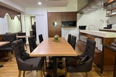 바, 카페, 라운지 OYO 91009 One Enigma Hotel