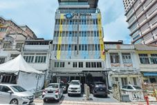 외관 OYO 91009 One Enigma Hotel