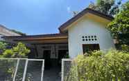 Bên ngoài 3 Homestay Jogja Rumah Obit By Simply Homy