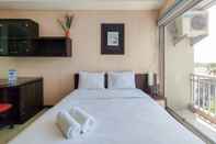 Bedroom Studio Cozy at Galeri Ciumbuleuit 1 Apartment By Travelio