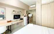 Kamar Tidur 4 Studio Apartment Springlake Summarecon Bekasi near Shopping Mall By Travelio