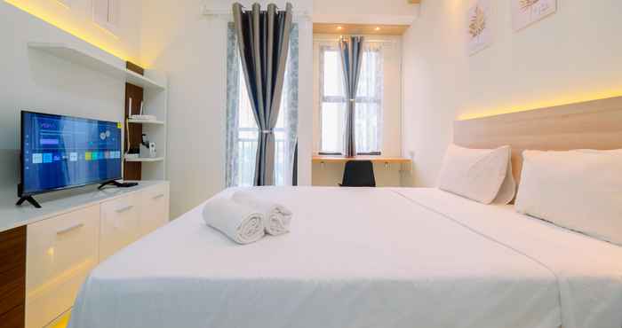 Bedroom Homey and Good Studio at Transpark Cibubur Apartment By Travelio