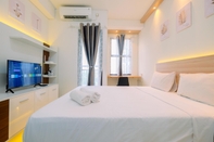 Bedroom Homey and Good Studio at Transpark Cibubur Apartment By Travelio