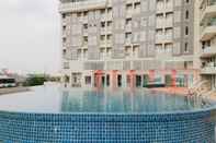 Kolam Renang Modern and Best Deal 2BR Amazana Serpong Apartment By Travelio