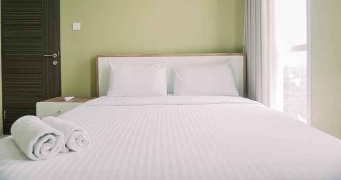 Kamar Tidur Modern and Best Deal 2BR Amazana Serpong Apartment By Travelio