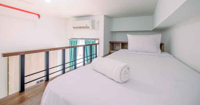 Bedroom Cozy and Best Homey Studio at Dave Apartment By Travelio