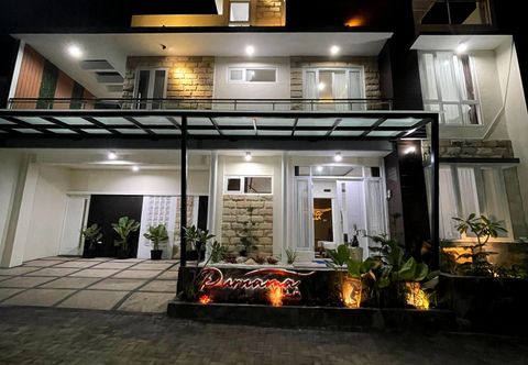 外部的 Villa Purnama Oro-Oro Ombo