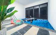 Kolam Renang 2 Kak Tini's Indoor Pool Villa 