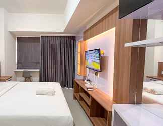 Phòng ngủ 2 Scenic and Cool Studio Apartment Vida View Makassar By Travelio
