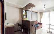 Ruang Umum 4 Serene Designed 2BR Gateway Pasteur Apartment By Travelio
