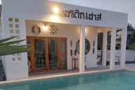 สระว่ายน้ำ The Nordic House Pool Villa Chiangmai