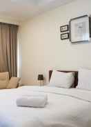 BEDROOM Nice and Fancy Studio at Apartment Menteng Park By Travelio