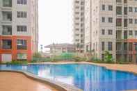 Swimming Pool Well and Minimalist Studio Transpark Juanda Bekasi Timur Apartment By Travelio