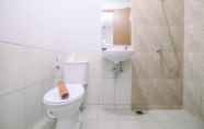 In-room Bathroom 5 Well and Minimalist Studio Transpark Juanda Bekasi Timur Apartment By Travelio