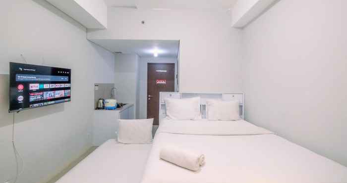 Bedroom Well and Minimalist Studio Transpark Juanda Bekasi Timur Apartment By Travelio