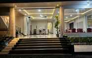 Luar Bangunan 2 Grands Orchid Hotel 