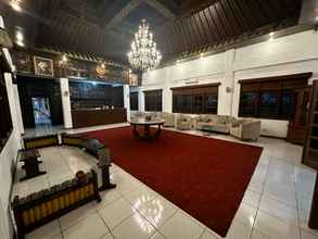 Lobby Sadinah Sahid by Meliala