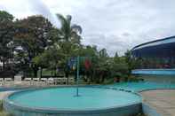 Swimming Pool Cozy and Good 1BR at Marbella Suites Dago Pakar Bandung Apartment By Travelio