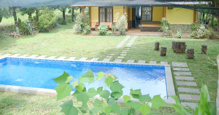 Swimming Pool Villa ChavaMinerva Hanni Ciater with Private Pool