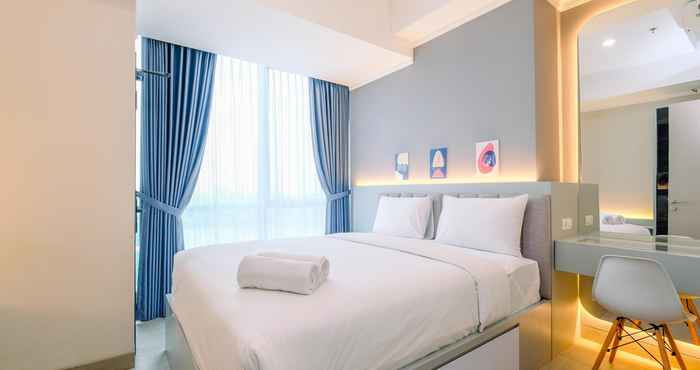 ห้องนอน Modern Look and Comfort 1BR Menara Jakarta Kemayoran Apartment By Travelio