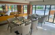 ร้านอาหาร 7 Floral Court Hotel & Residence