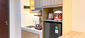 Common Space 5 Cozy and Nice Studio at Pollux Chadstone Apartment By Travelio