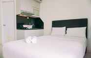 ห้องนอน 3 Enjoy Living and Best Deal Studio Green Pramuka City Apartment By Travelio