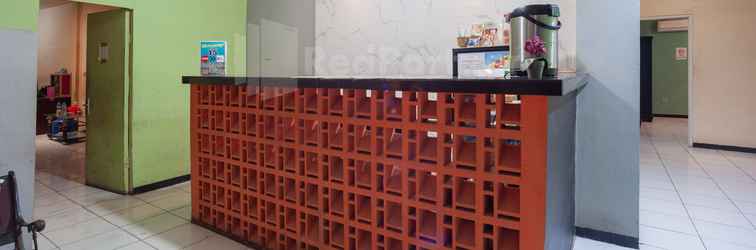 Lobi J&B Rooms Pramuka Jakarta Mitra RedDoorz