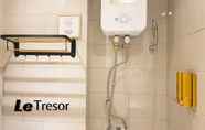 In-room Bathroom 5 Le Tresor Benson Apartment at Supermal Pakuwon