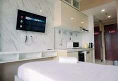 Phòng ngủ 3 Strategic and Best Deal Studio Sky House BSD Apartment By Travelio