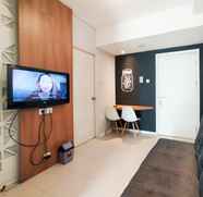 Common Space 3 Stylish and Convenient 1BR Apartment Parahyangan Residence By Travelio