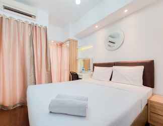 Kamar Tidur 2 Restful and Good Choice Studio Apartment M-Town Residence near Mall By Travelio