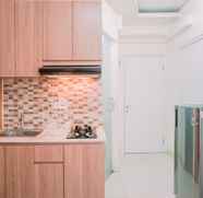 พื้นที่สาธารณะ 4 Comfort and Best Deal 2BR Green Pramuka City Apartment By Travelio