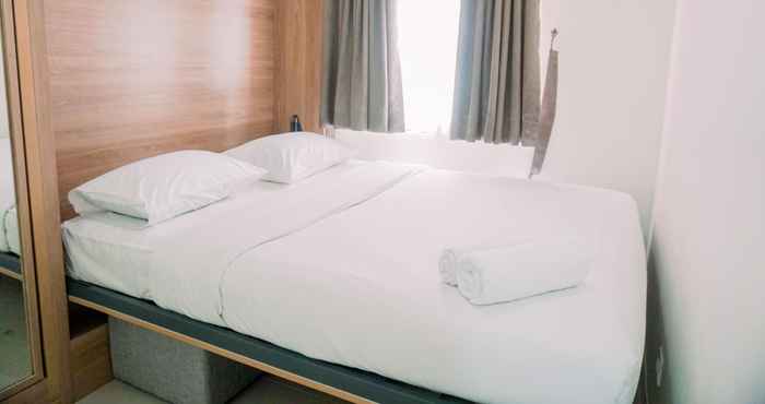 ห้องนอน Comfort and Best Deal 2BR Green Pramuka City Apartment By Travelio