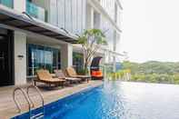 Lobi Minimalist and Good Deal 1BR Brooklyn Alam Sutera Apartment By Travelio