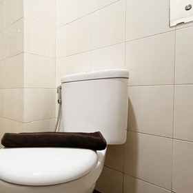Bathroom 6 Best Price and Cozy 2BR Apartment Vida View Makassar By Travelio, Bugis Waterpark Adventure Hotels