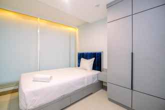 Kamar Tidur 4 Cozy and Good Choice 2BR Grand Kamala Lagoon Apartment By Travelio