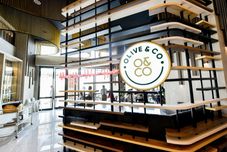 Bar, Cafe and Lounge Lovina 25-AL at One Residence Near Ferry Terminal