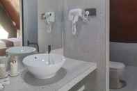 Toilet Kamar Kawaland Glamping Resort