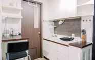 Ruang untuk Umum 4 Cozy Stay and Warm 2BR Belmont Residence Puri Apartment By Travelio